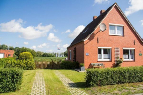 Ferienhaus mit Sonnenterrasse, Parkplatz und Kamin